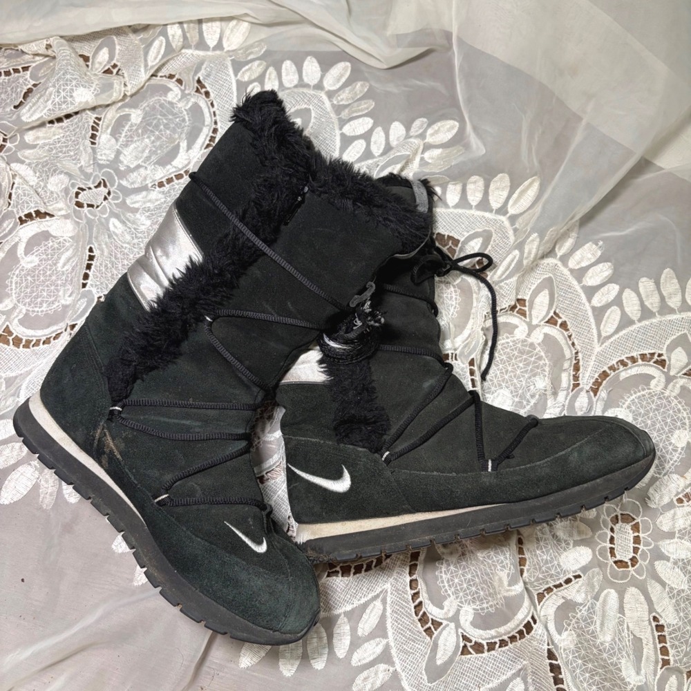 Rare Nike ACG Womens Winter Boots Black Suede Faux Fur Silver Y2K Size 10